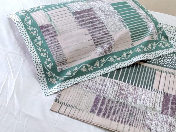 Jaipuri Printed King Size Bedsheet with 2 Zipped Pillow Cover - Image 15