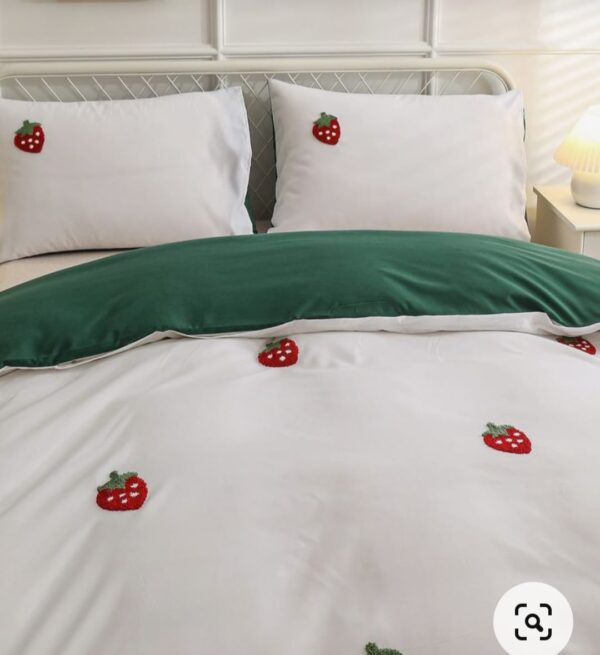 DESIGNER KING SIZE EMBROIDERED BEDSHEETS - Image 4