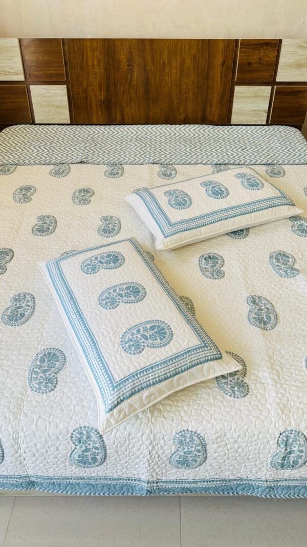 PREMIUM WHITE BEAUTY QUILTED BEDCOVER COLLECTION