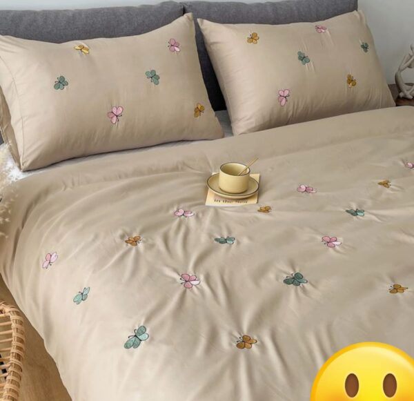 DESIGNER KING SIZE EMBROIDERED PURE COTTON BEDSHEET - Image 3