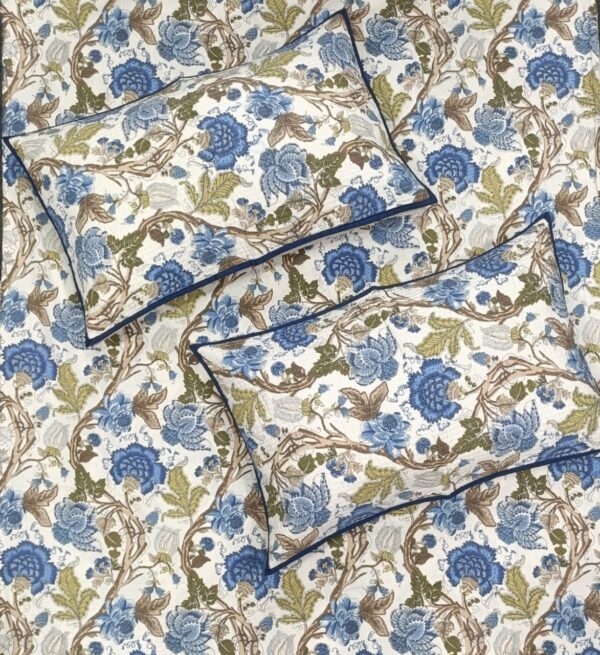 ANOKHI BEDSHEET WITH 2 QUILTED PILLOW COVERS - Image 9